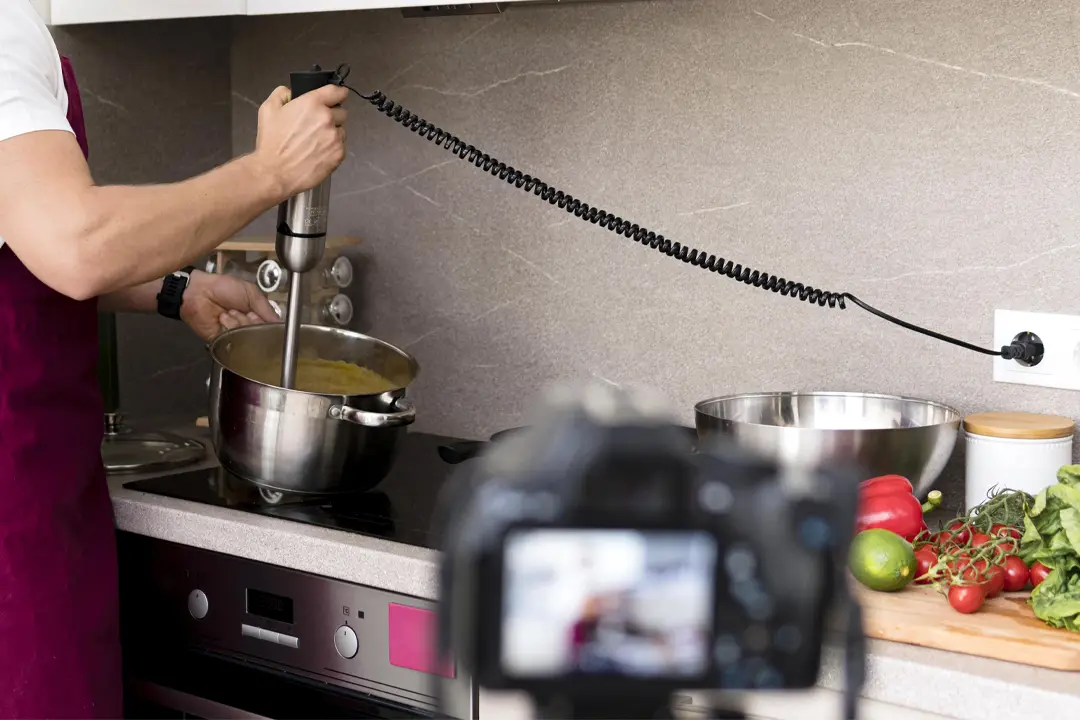 فودبلاگر شدن با لوازم خانگی؛ شروعی حرفه‌ای برای محتوای آشپزی