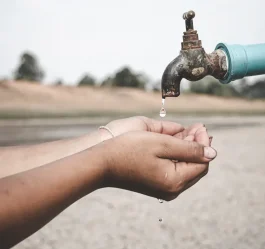 مصرف آب هر نفر در ایران چقدر است و چگونه می‌توان آن را کاهش داد؟