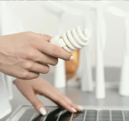 وقتی برق قطع می‌شود؛ راهنمای کاربردی مدیریت بحران بی‌برقی در خانه