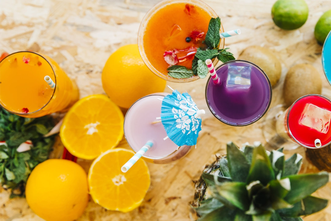 چطور تابستون رو به یک فستیوال خوراکی خانگی تبدیل کنیم | ایده‌های خلاق برای ایستگاه بستنی و بار اسموتی