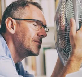 کار از خانه در تابستان لوازمی که محیط را خنک و انرژی‌بخش می‌کنند